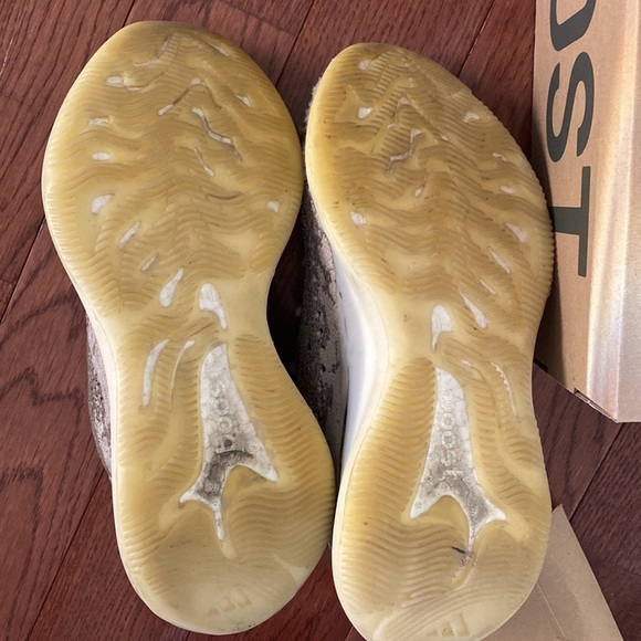 Yeezy Boost 380 - Picture 8 of 11